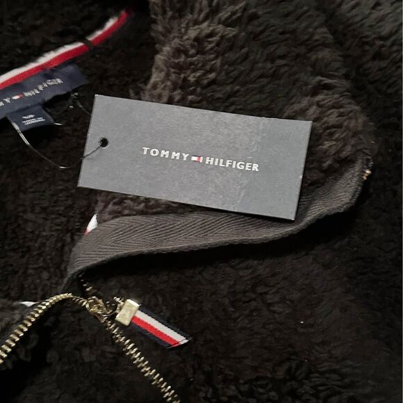 NEW Women’s Tommy Hilfiger Cozy Black Sherpa Fleece Bomber Jacket - Picture 3 of 7